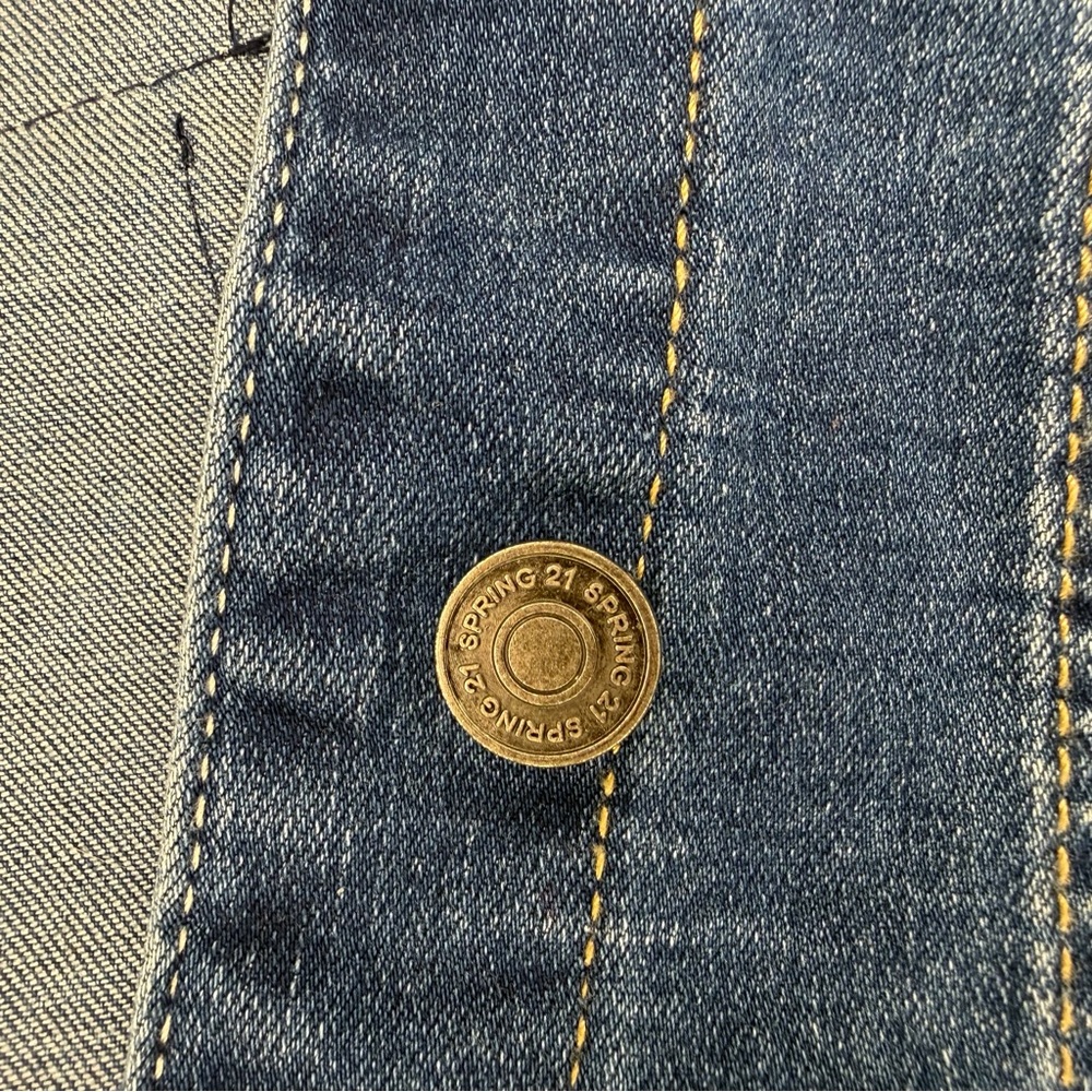 Stylish Blue Denim Jacket - Picture 8 of 10